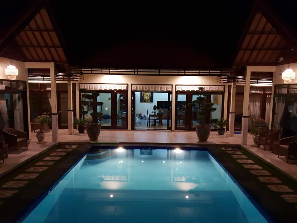 Hotel Mias Jungle House Lovina Exterior foto
