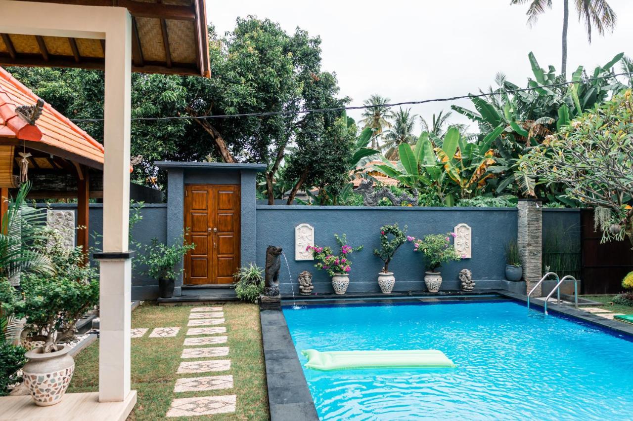 Hotel Mias Jungle House Lovina Exterior foto